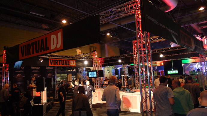 stand-virtual-dj-bpm-2013